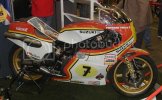 Suzuki-RG500-Sheene-76-3.jpg