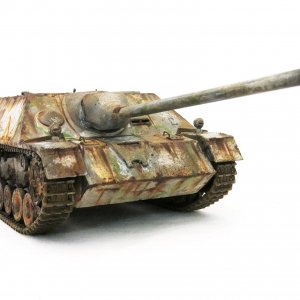 JagdpanzerIV4v1Frt04.jpg