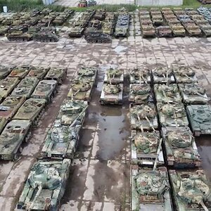 Russian AFVs in all colours as long as it’s green.jpeg